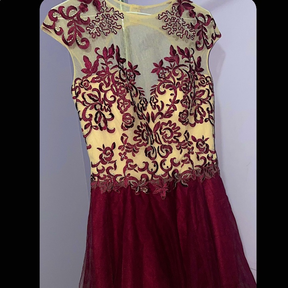 CLARISSE DRESS DIPPED IN SWAROVSKI CRYSTALS.